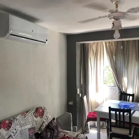 Apartamento 1 Dormitorio Y Salon Con Sofa Cama Bien Comunicado Con El Centro Sevilla Exterior foto