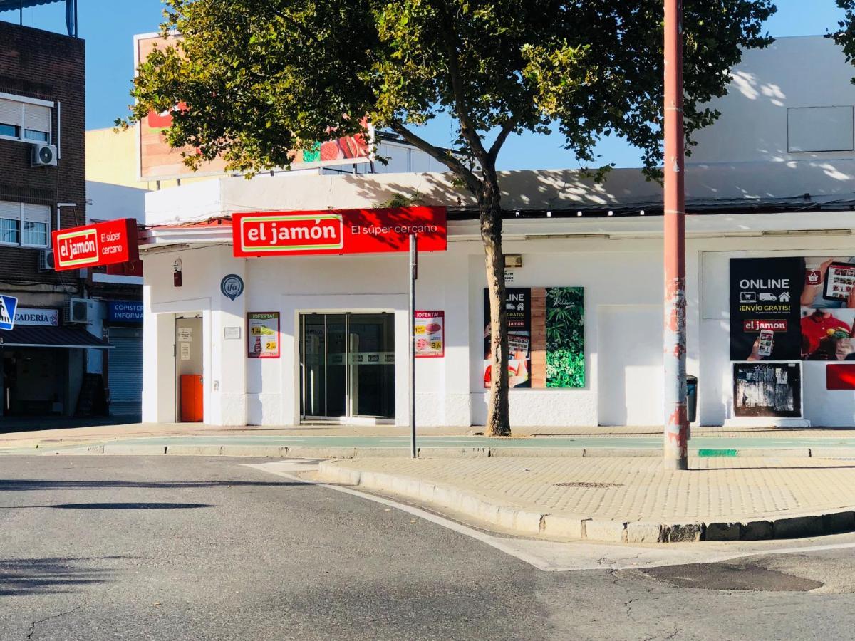 1 Y Salon Con Sofa Cama Bien Comunicado Con El Centro * Siviglia